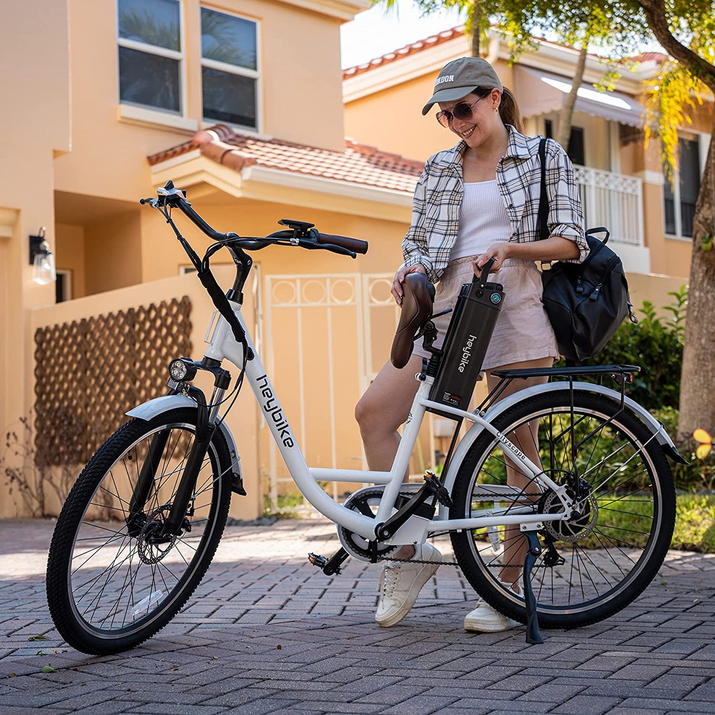 [ADS] Cityscape Electric Bike 350W up to 40 Miles Removable Battery, 7-Speed and Dual Shock Absorber, 26"